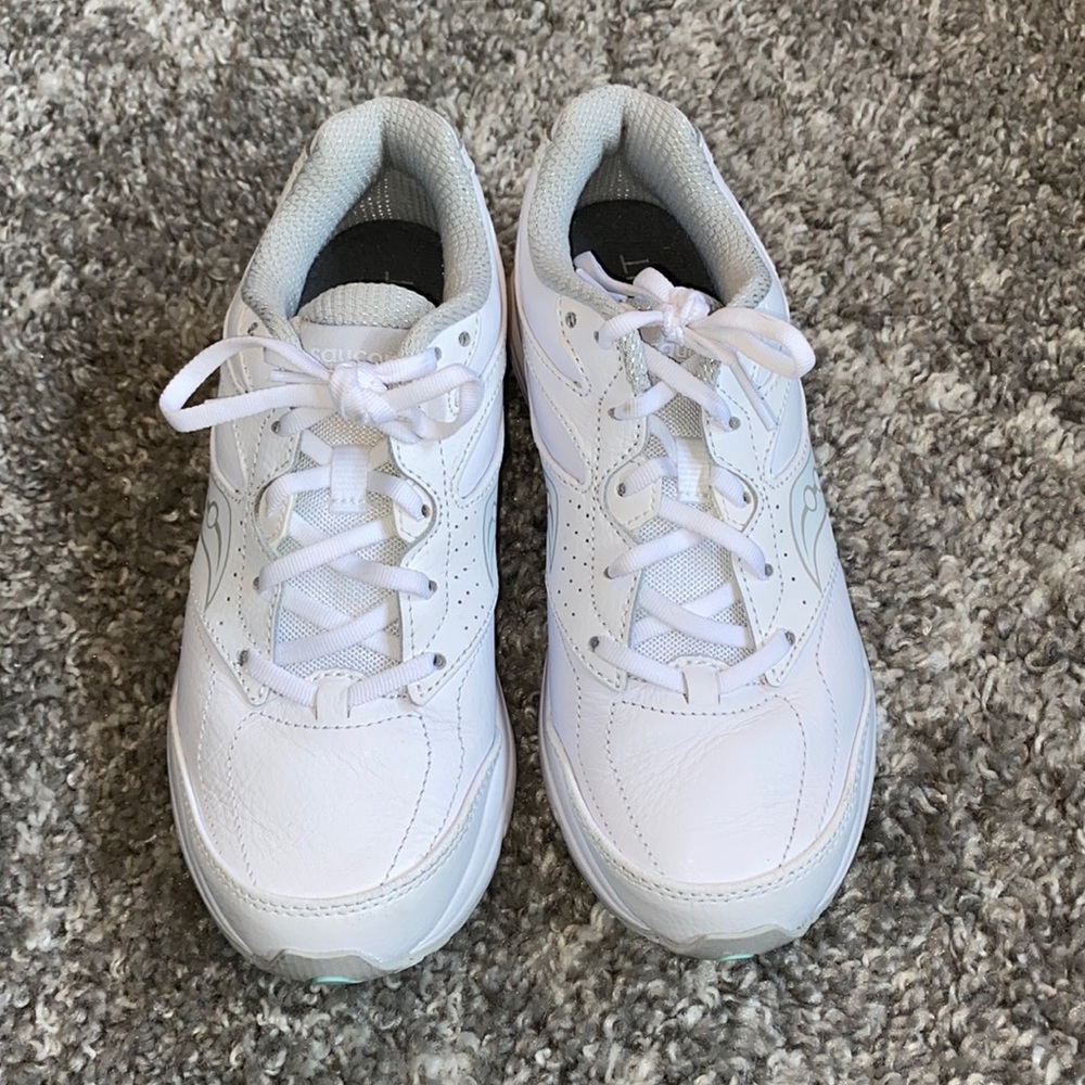 Saucony white shoes